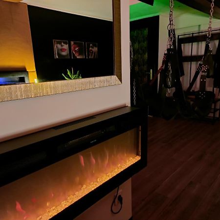 La Loveroom Bdsm De Nice " La Chambre Luxe Des Desirs " Ngoại thất bức ảnh