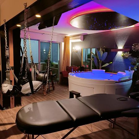 La Loveroom Bdsm De Nice " La Chambre Luxe Des Desirs " Ngoại thất bức ảnh
