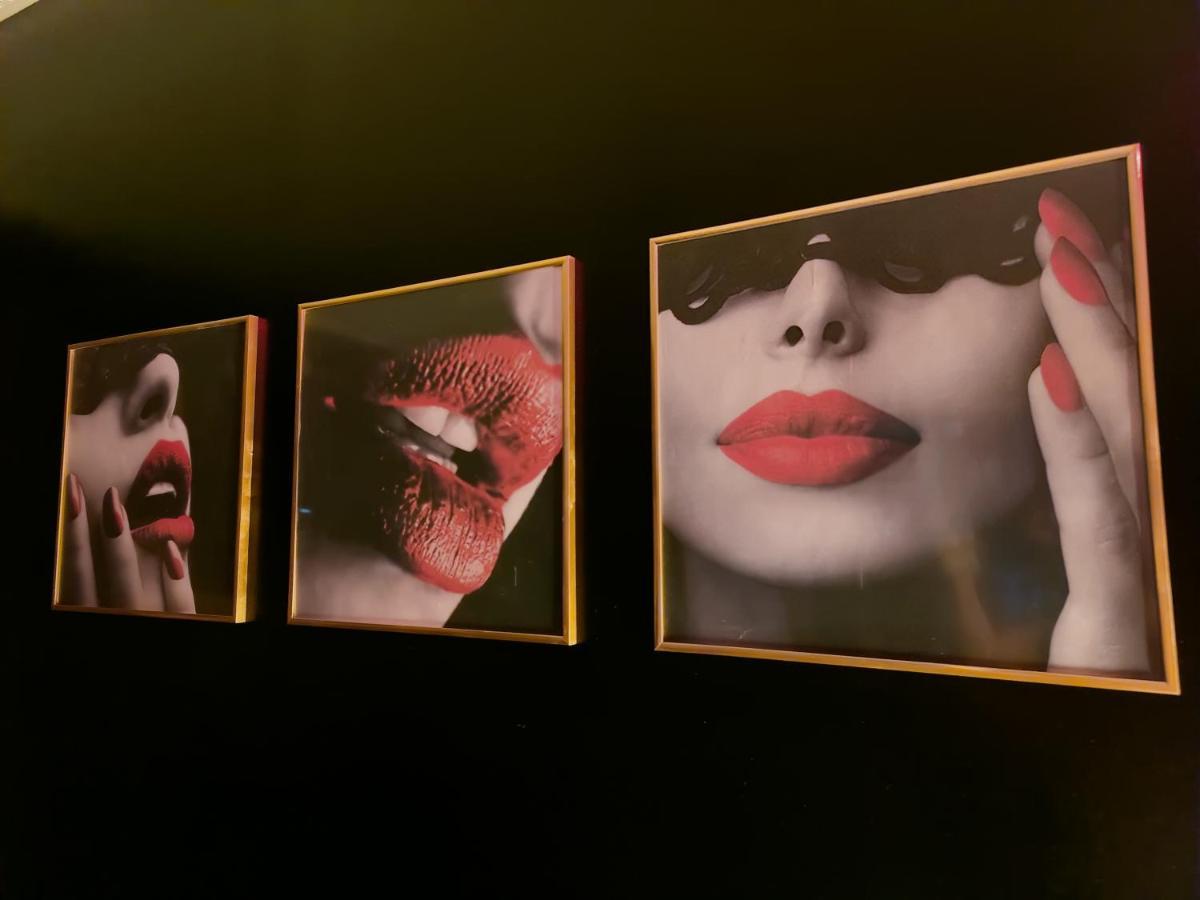 La Loveroom Bdsm De Nice " La Chambre Luxe Des Desirs " Ngoại thất bức ảnh