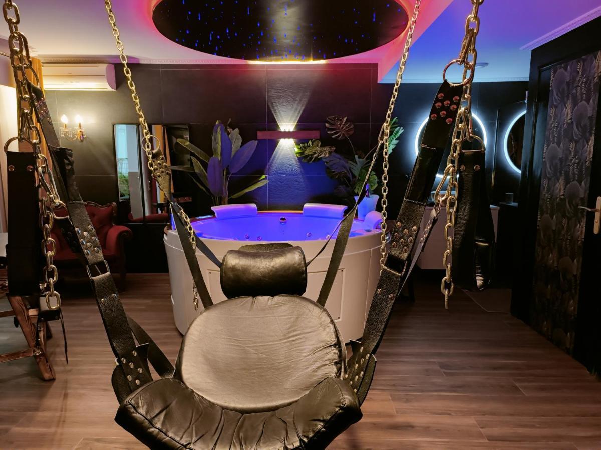 La Loveroom Bdsm De Nice " La Chambre Luxe Des Desirs " Ngoại thất bức ảnh