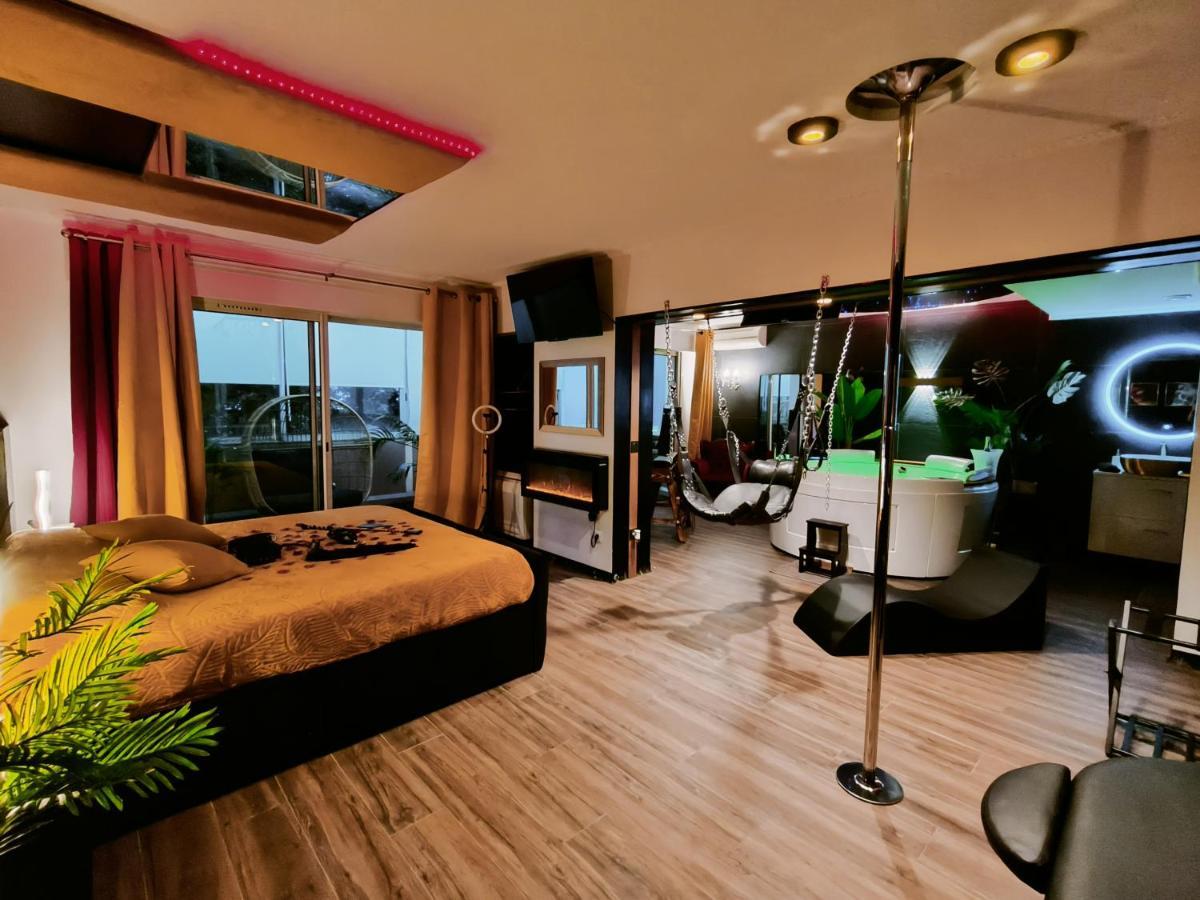 La Loveroom Bdsm De Nice " La Chambre Luxe Des Desirs " Ngoại thất bức ảnh