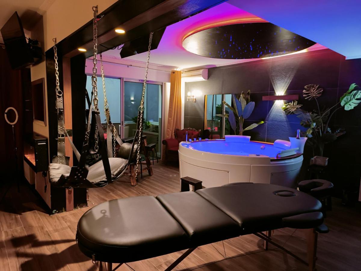 La Loveroom Bdsm De Nice " La Chambre Luxe Des Desirs " Ngoại thất bức ảnh